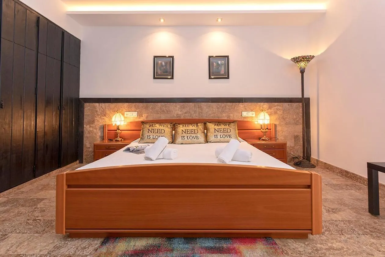Deluxe Apartment En Puerto Banus By Rent Me Marbella
